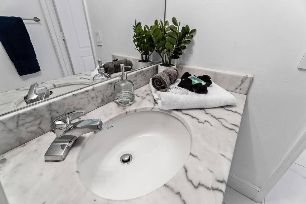 Apartamento Stylish 2bed 2bath Over Brickell Skyline With Free Parking Miami